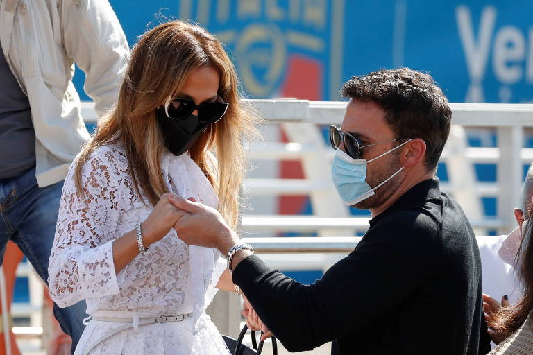 Ben Affleck chega a Veneza para apresentar novo filme ao lado de Jennifer Lopez