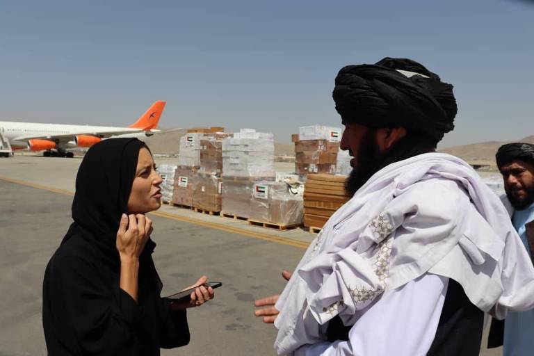 Anelise Borges entrevista um membro do Talibã no Afeganistão