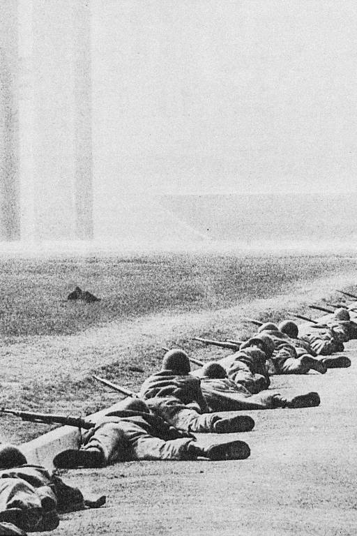 Levante dos Sargentos, 1963. Exercícios militares em Brasília
