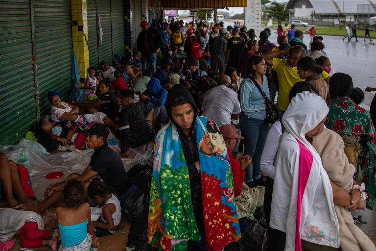 Número de refugiados venezuelanos explode na fronteira brasileira