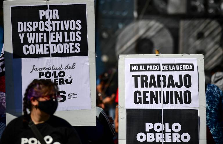 Crise política se abateu sobre o governo depois de uma derrota do peronismo nas eleições primárias para o pleito legislativo de novembro