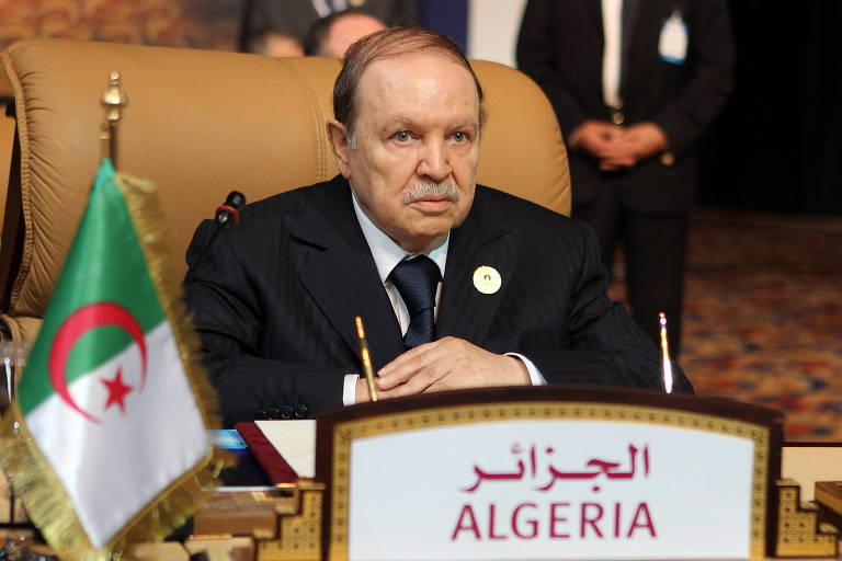 Morre Abdelaziz Bouteflika, ex-presidente da Argélia e ícone pop anti-colonialismo