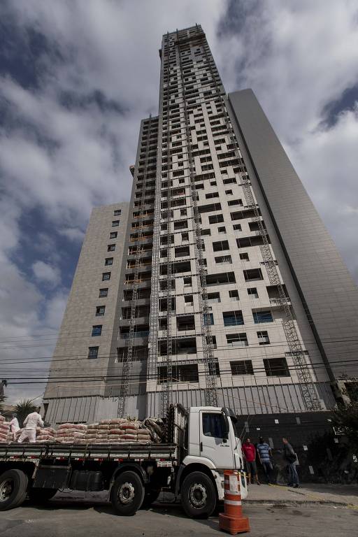 O empreendimento Platina 220, da Porte, no Tatuapé, que tem inauguração prevista para 5 de setembro de 2022; prédio será o novo mais alto da cidade, com 172 metros