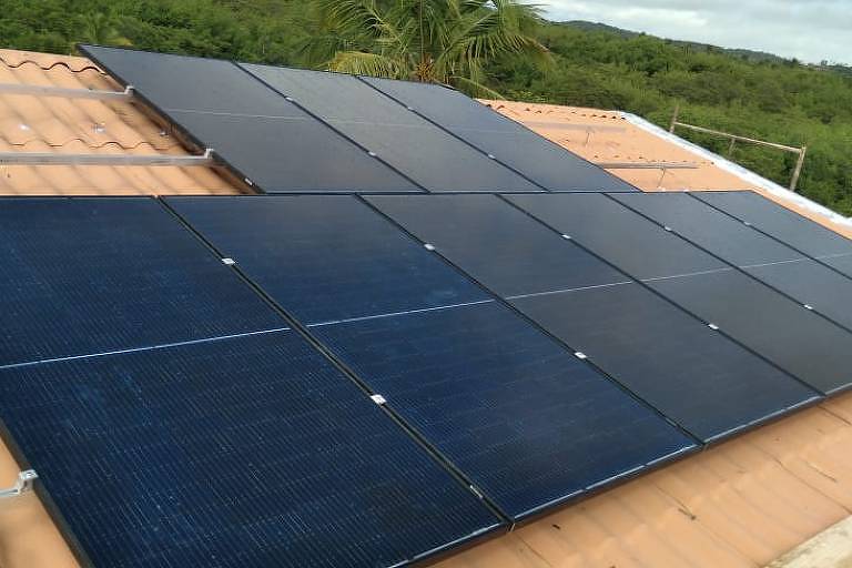 Estabelecimentos e casas com sistema de energia solar financiados pela fintech Solfácil