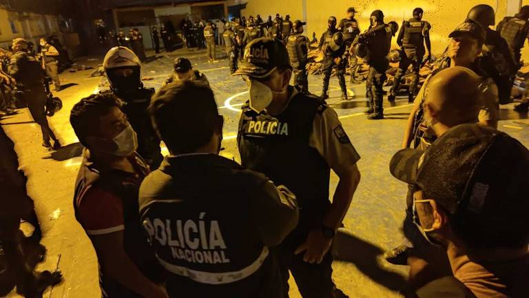 Rebelião em presídio de Guayaquil deixa dezenas de mortos