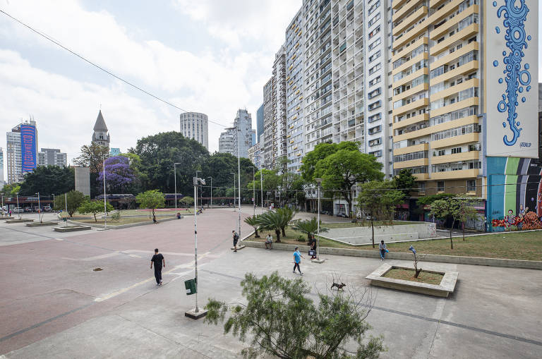 Vista geral da Praça Roosevelt na região central de São Paulo