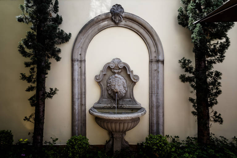 A advogada Celia Marcondes Smith é vice-presidente da APPIT (Associação dos Proprietários, Protetores e Usuários de Imóveis Tombados). A entidade já ajudou a realizar o processo de tombamento de diversas construções históricas na cidade de São Paulo. Ela é tão aficionada pelo tema que comprou um imóvel tombado de mais de cem anos, o restaurou e o ocupa