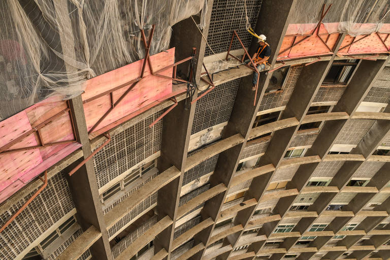 O histórico edifício Copan, no centro de São Paulo, que em 2022 completa 60 anos, finalmente conseguiu do Conpresp a liberação para a realização da obra de restauro