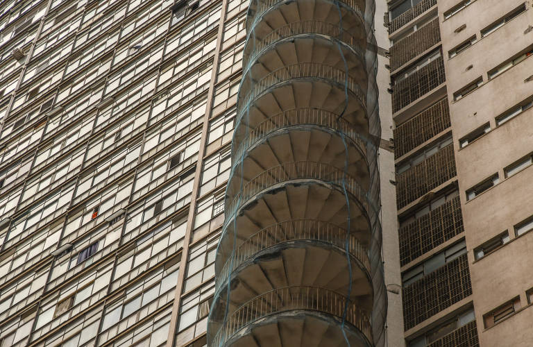O histórico edifício Copan, no centro de São Paulo, que em 2022 completa 60 anos, finalmente conseguiu do Conpresp a liberação para a realização da obra de restauro