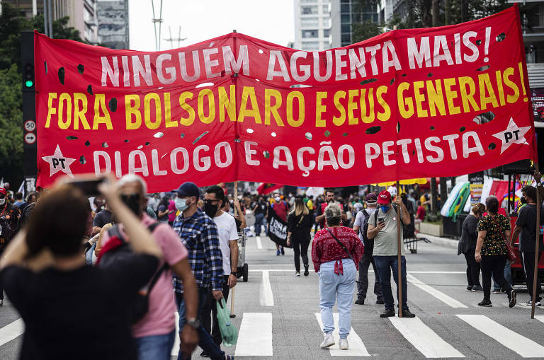 Livro 'O Ovo da Serpente' dá voz a agentes de Bolsonaro - 17/08