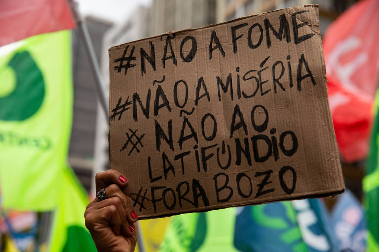 Livro 'O Ovo da Serpente' dá voz a agentes de Bolsonaro - 17/08