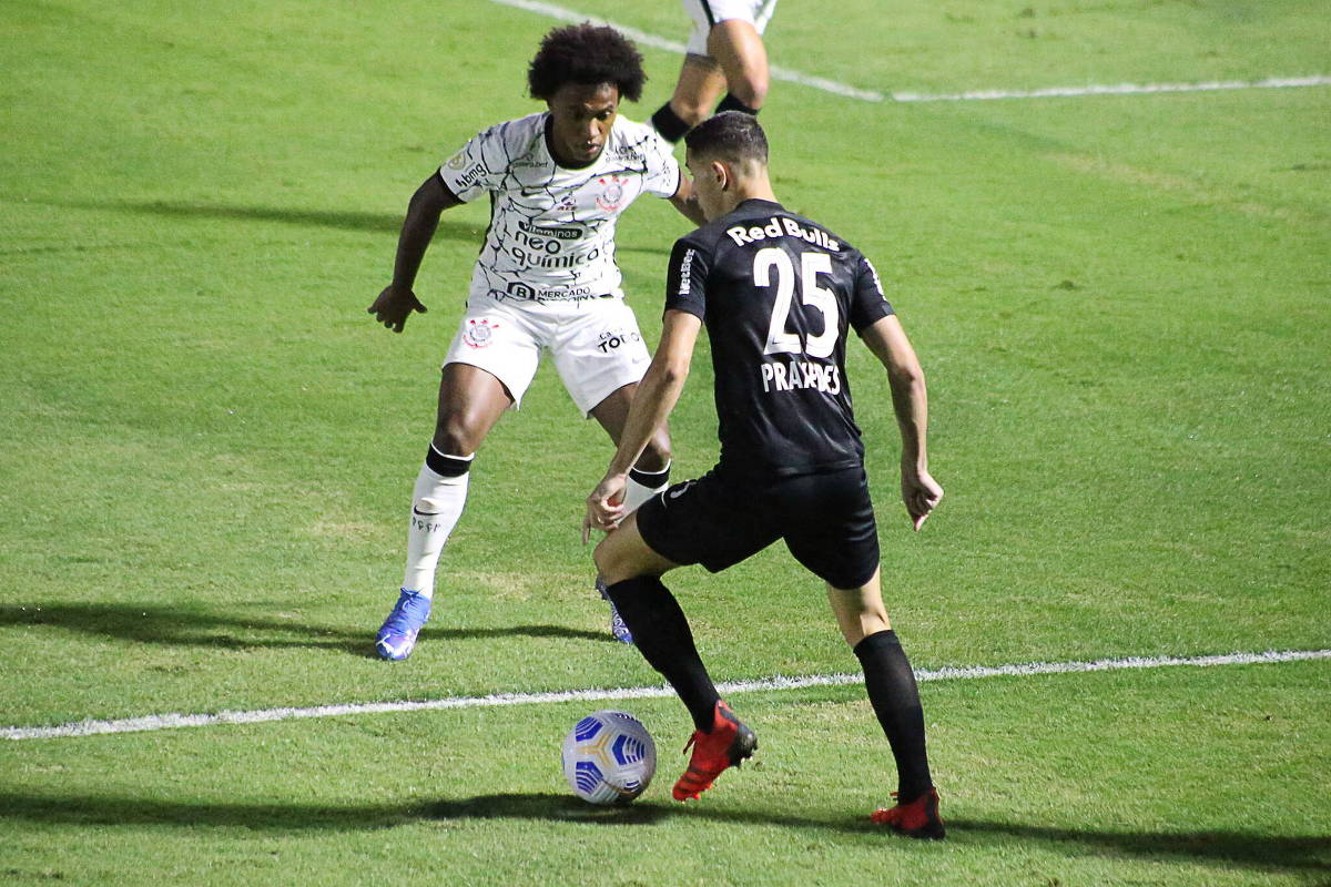 Corinthians busca empate nos acréscimos contra o Red Bull