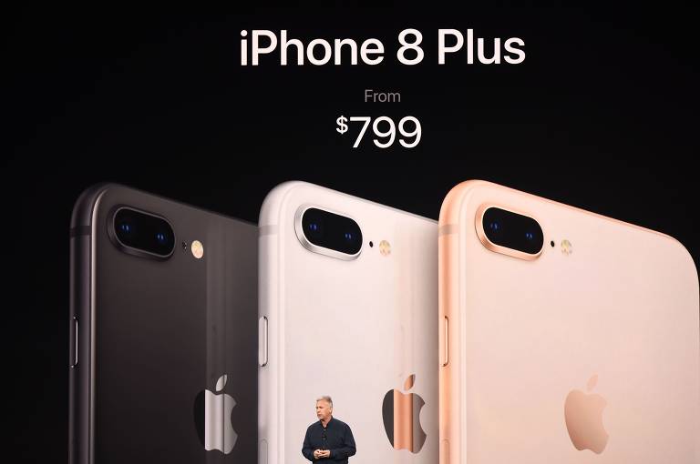 Evento de lançamento do iPhone 8 e 8 Plus, em 2017. Os modelos foram os últimos com o botão inferior