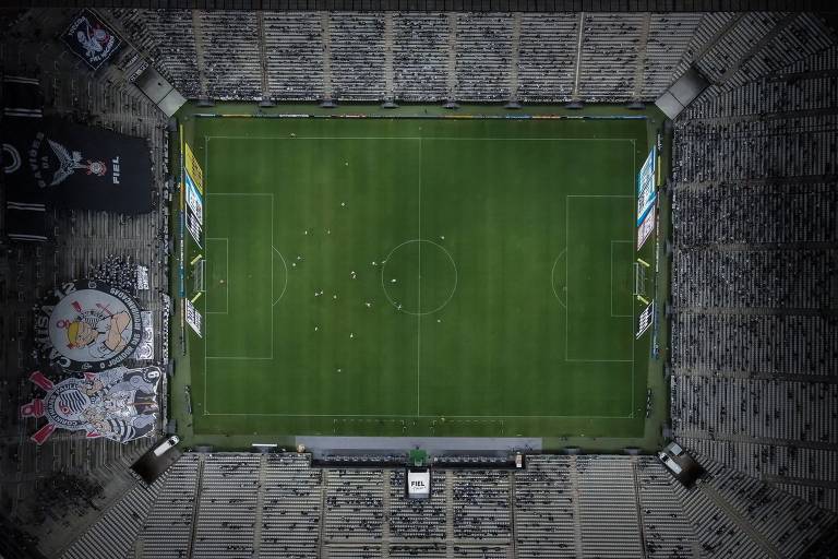 Volta da torcida ao estádio do Corinthians