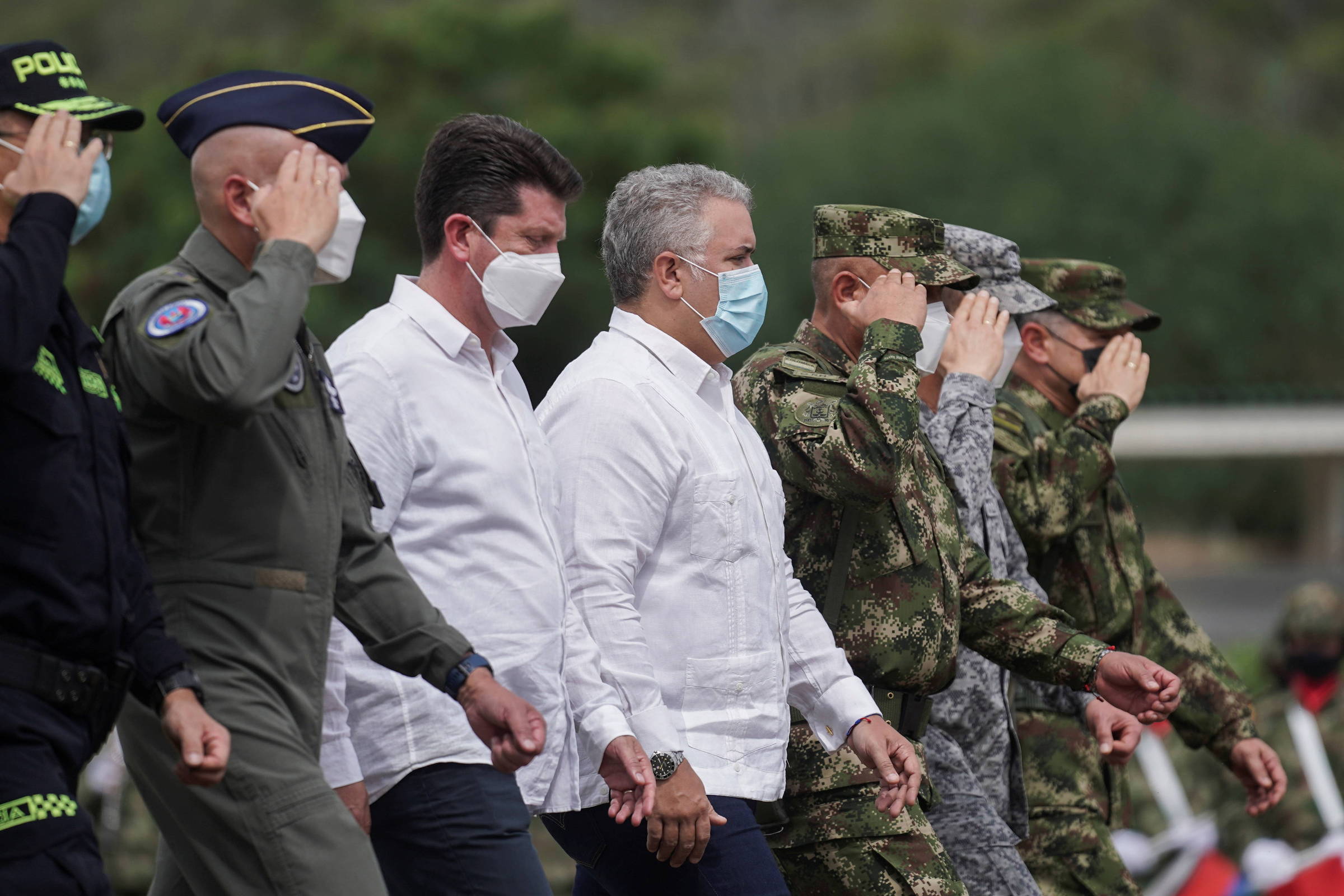 Exército brasileiro mobiliza 8,5 mil soldados na na fronteira