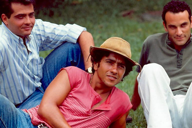 José Bento (Tarcísio Filho), João Pedro (Marcos Palmeira) e José Augusto (Marco Ricca)