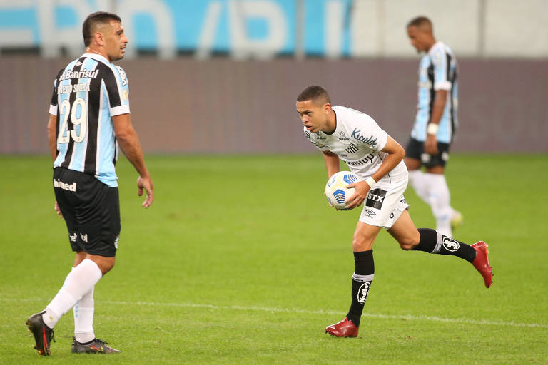 Grêmio e Santos fazem jogo crítico para escapar da zona de rebaixamento