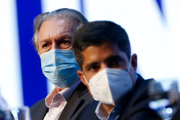 Presidente do União Brasil, Luciano Bivar, e Antonio Carlos Magalhaes Neto durante a convenção nacional do novo partido, en Brasília