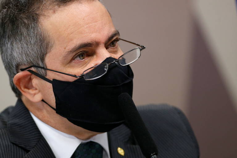 Secretário Executivo do Ministério da Saúde, Antônio Elcio Franco Filho, durante depoimento à CPI da Covid