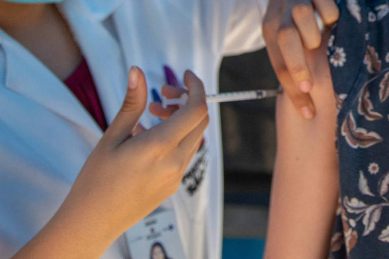 Capital paulista aplica quase 9.000 doses de vacinas no Dia V