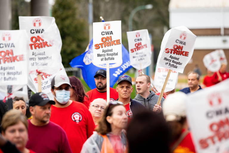 Trabalhadores exaustos da pandemia declaram greve nos EUA