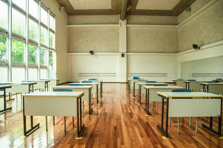 Sala de aula vazia em escola particular de São Paulo 