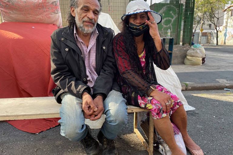 Erivaldo Ribeiro e Marli Gonçalves não conseguiram retirar roupas e documentos antes de hotel onde moravam ser emparedado