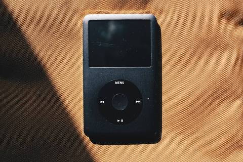 iPod preto - Web Stories 