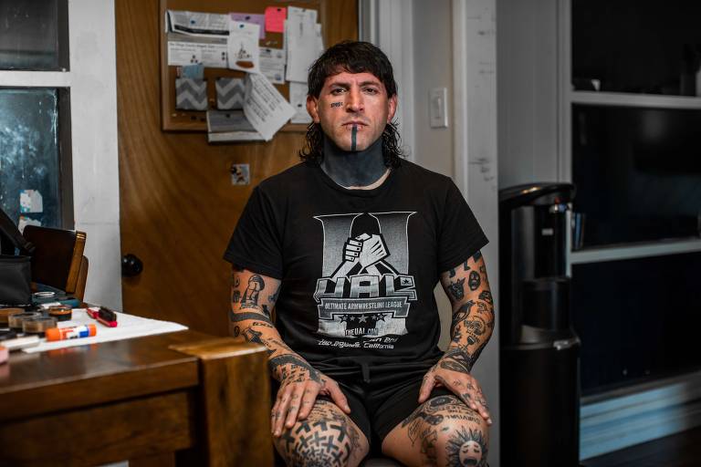 Diego Garijo, ex-lutador de MMA e artista plástico, é a drag queen Lola Pistola