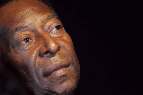 (FILES) In this file photo taken on December 8, 2005 Brazilian football legend, Pele, is seen during a presentation in Leipzig on the eve of the final draw of the Fifa football World Cup 2006. - Brazilian football legend Pele, 80, was briefly transferred back to an intensive care unit on September 17, 2021 after suffering breathing difficulties but is now stable, said the Albert Einstein Hospital in Sao Paulo, where he underwent surgery earlier this month. (Photo by Franck FIFE / AFP) ORG XMIT: FIF05