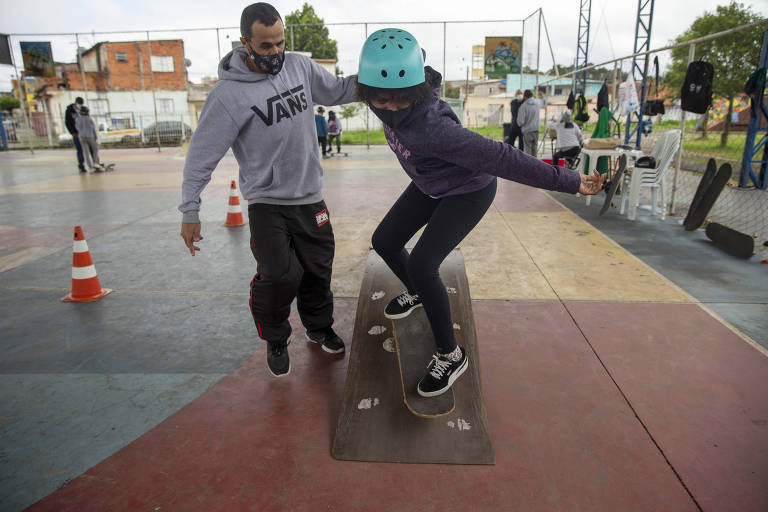 Das ruas para o pódio: entenda os benefícios e saiba como começar a  praticar skate - Folha PE