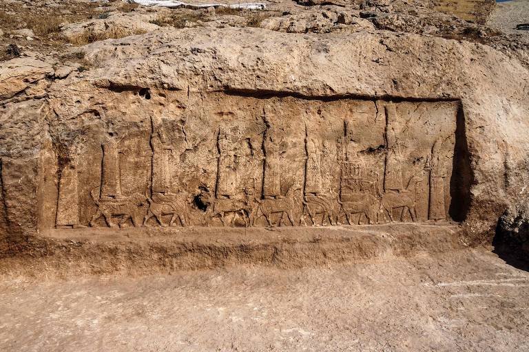 Arqueólogos descobrem no Iraque restos de oficina de vinho de 2.700 anos
