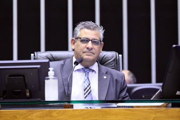 O deputado federal Nereu Crispim (PSL-RS) durante sessão da Câmara