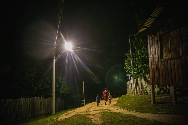 Comunidade isolada no Acre recebe energia solar ao custo de R$ 20 milhões