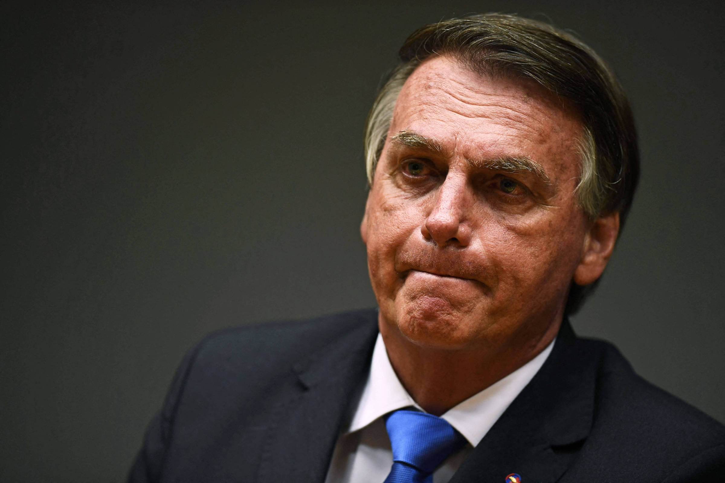 Bolsonaro 'disfarça', mas deve dobrar o valor do Fundo Eleitoral