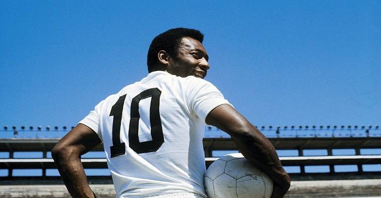 Globo e TV Cultura anunciam homenagens a Pelé na programação