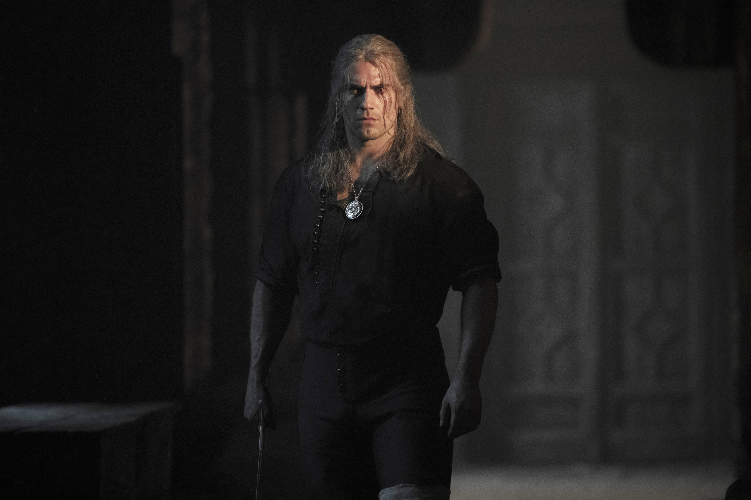 The Witcher': Henry Cavill publica foto no set da 2ª temporada