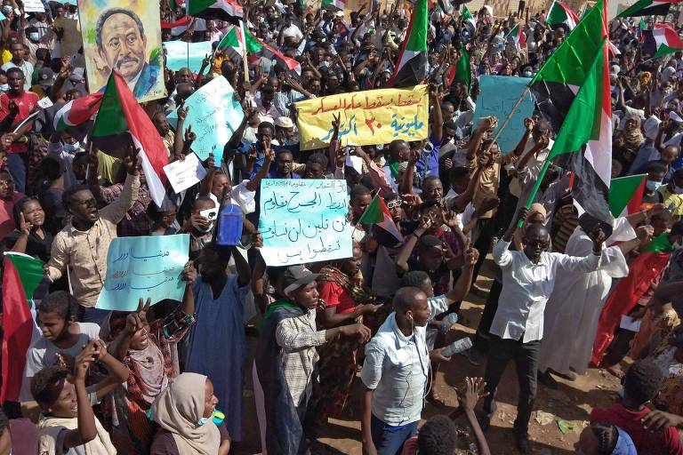 Repressão aos atos contra golpe militar no Sudão deixa ao menos três mortos