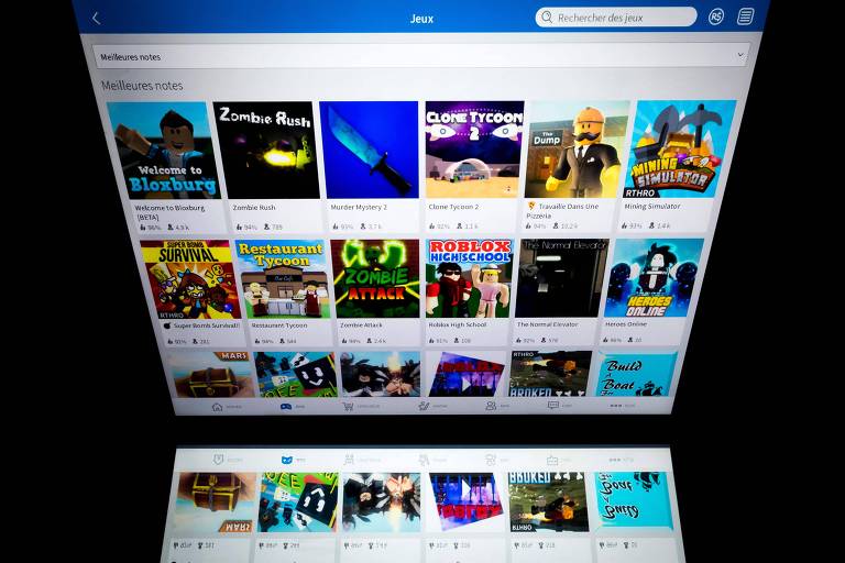 Serviço de jogos online Roblox exibido na tela de um tablet em Paris