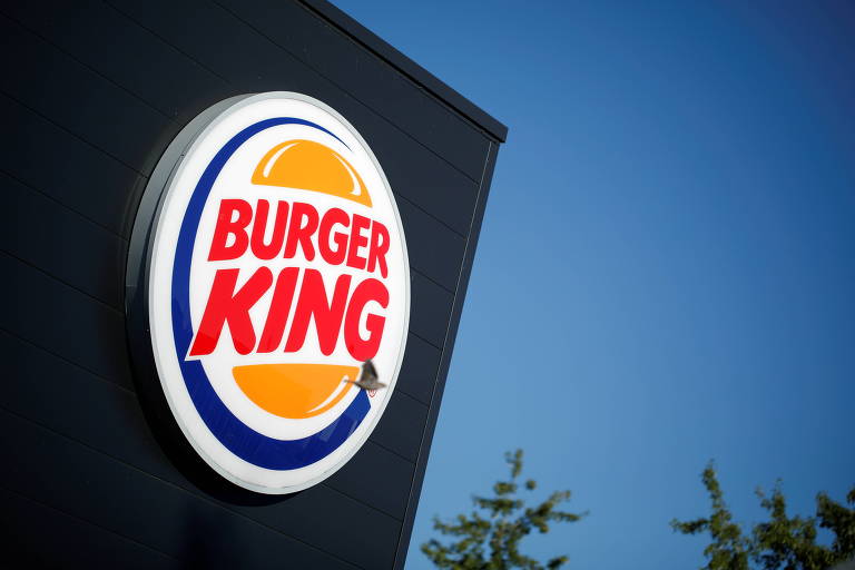 Procon-SP notifica Burger King por Whopper Costela com aroma de costela