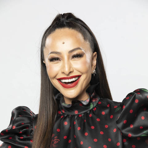 A apresentadora Sabrina Sato estreia aos domingos da Record em "Domingo Show"