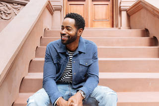 The actor Jay Ellis poses for a portrait in Harlem during a walking tour with Harlem Heritage Tours, on Monday, Sept. 13, 2021. (Gioncarlo Valentine/The New York Times)