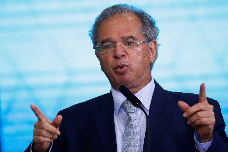 Governo corta taxas de importação em 10% e Guedes defende choque de oferta para conter inflação