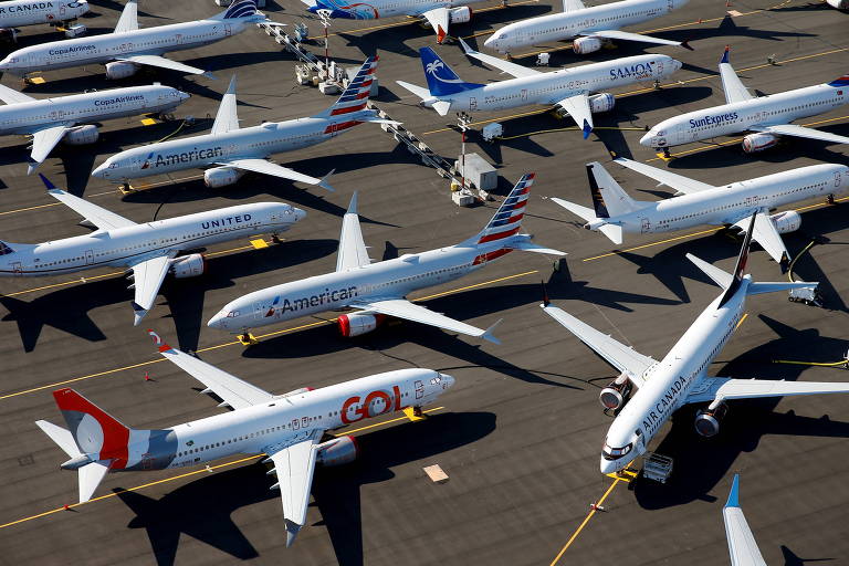 Aeronaves Boeing 737 MAX estacionadas em aeroporto nos EUA