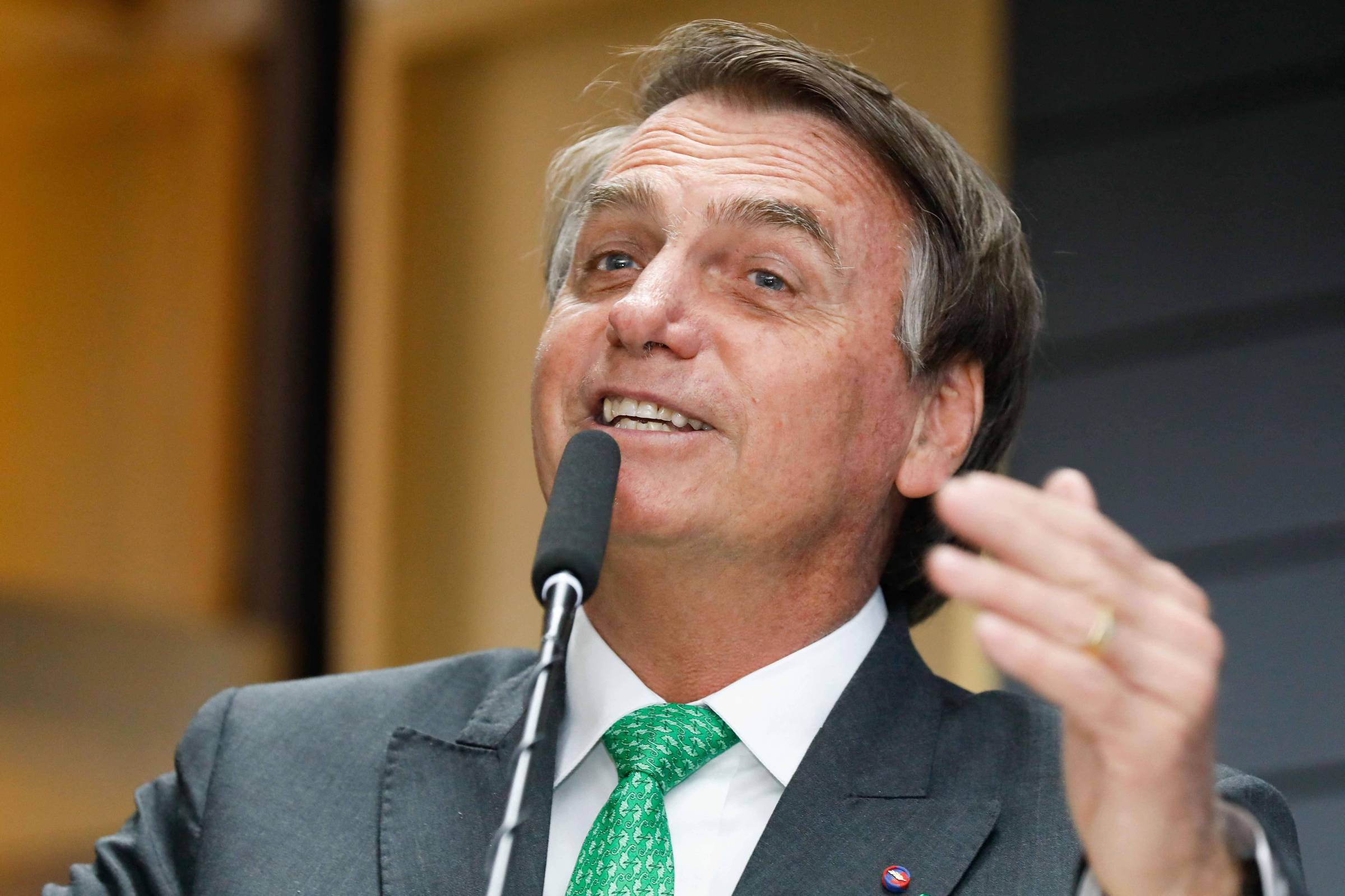 Carteiradas de Bolsonaro violam princípio republicano - 05/11/2021