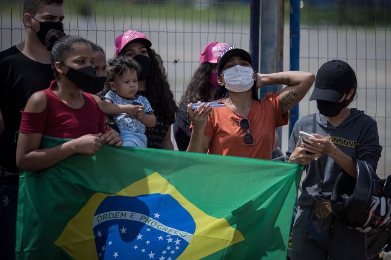 Irmãs do copiloto do avião em que Marília estava lamentam morte: 'Herói' -  Gerais - Estado de Minas