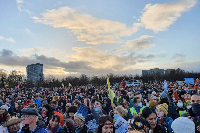 Marcha de protesto durante a COP26, em Glasgow