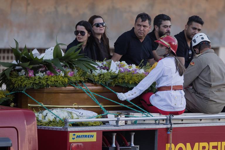 Maraisa desabafa após enterro de Marília Mendonça: 'Nunca vou entender'