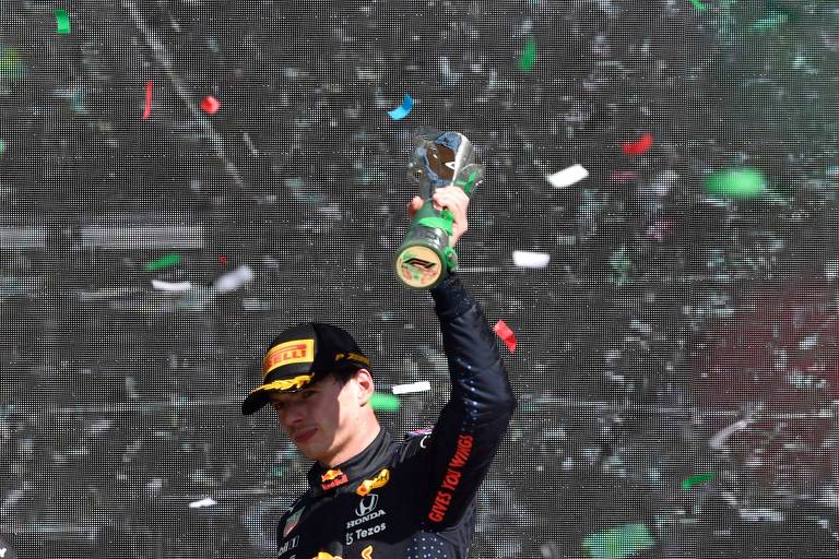 Verstappen vence GP do México de F1 com folga e amplia vantagem sobre Hamilton