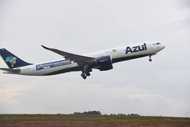 Azul anuncia aliança com maior empresa de transporte expresso do mundo, a FedEx
